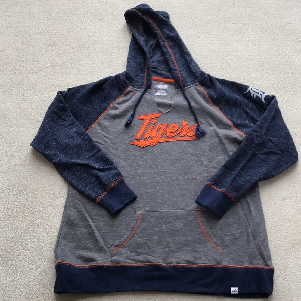 MAJESTIC AUTHENTIC DETROIT TIGER SWEATSHIRT. NWT